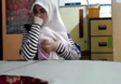 Der Athlet hat es geschafft, den Athleten in tittenfickvideo der Turnhalle zu bezaubern