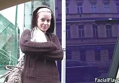 Die Ehefrau tittenficks fickt mit Zustimmung ihres Mannes mit einer Nachbarin