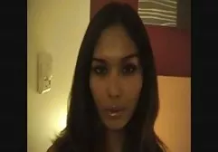 Die geile reife nuttige Frau fickt ihren Mann und seinen Freund in bh tittenfick ihrer Lieblingsstellung im Doggystyle