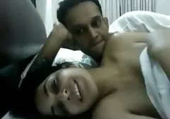 Dieser karamellfarbene Mädchenarsch sehnt aische pervers tittenfick sich nach einem guten heißen Analsex