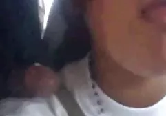 Geck genießt den sexy tittenfick Verkehr mit einem glamourösen Model
