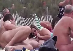 Reifer Pornostar verkleidet sich tittenfickvideo als Schneewittchen und wird gleich zu Weihnachten gefickt