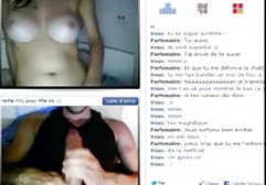 Die Fotze eines jungen Mädchens bekommt einen leisen silikon tittenfick und gemächlichen Vibrator zum Wichsen