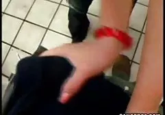 Chick ergibt bilder tittenfick sich Mr. Big cock