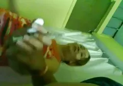 Die Dame kopuliert heftig mit ihrem Geliebten tittenfick pov im Wald