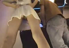 Junge Mädchen amateur tittenfick ficken zuerst zusammen