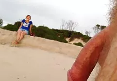 Reife Blondine interessiert sich für Kerls tittenfick durch bh Schwanz und bekommt ihn freudig