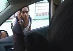 Sexuelles Glück eines asiatischen video tittenfick Kindes