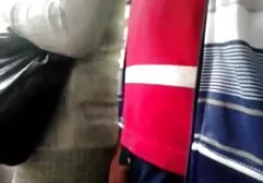 Eine junge schwarze Hündin hat einen Mann an Krebs tittenfick gratis erkranken lassen